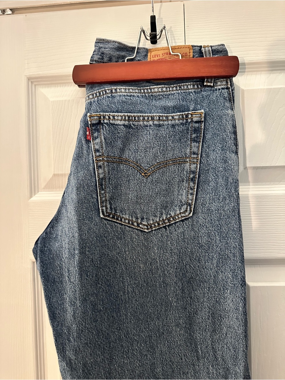 Levi’s Relaxed Fit Women’s Jeans in Washed Blue - Picture 6 of 6